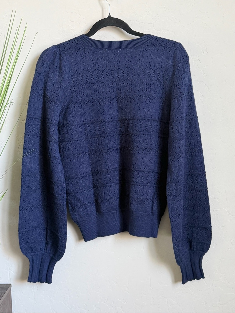 Draper James NWT Mixed Pointelle Puff Sleeve Sweater Navy Size Small - Picture 2 of 7